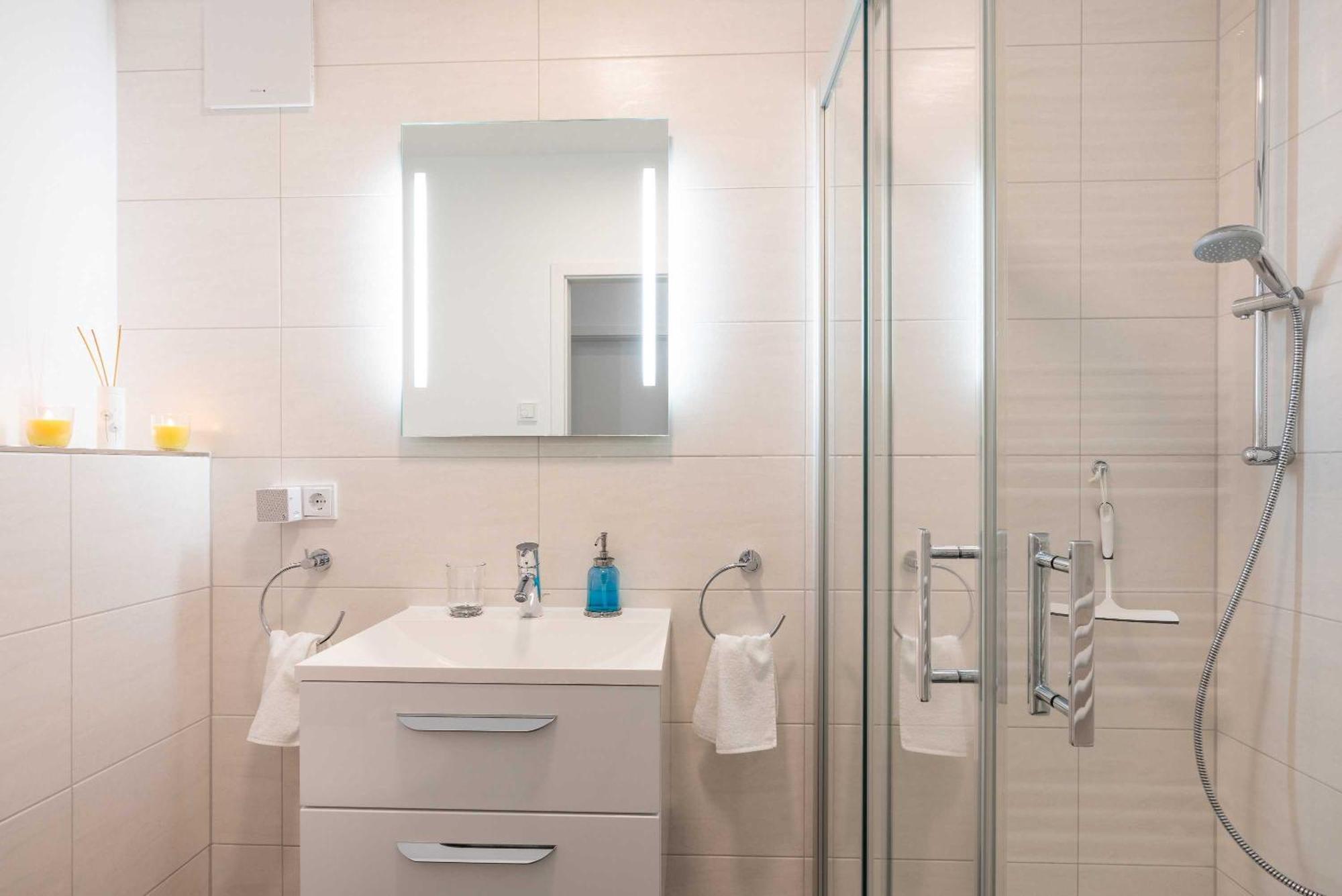 Appartement "Diamant" Mit Penthouseflair - Oase Am Haff Garz  Room photo